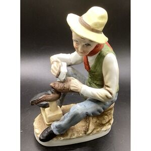 VTG HOMCO Old Man‎ Shining Shoes Figurine-Porcelain Bisque-7" Tall- Japan-As Is